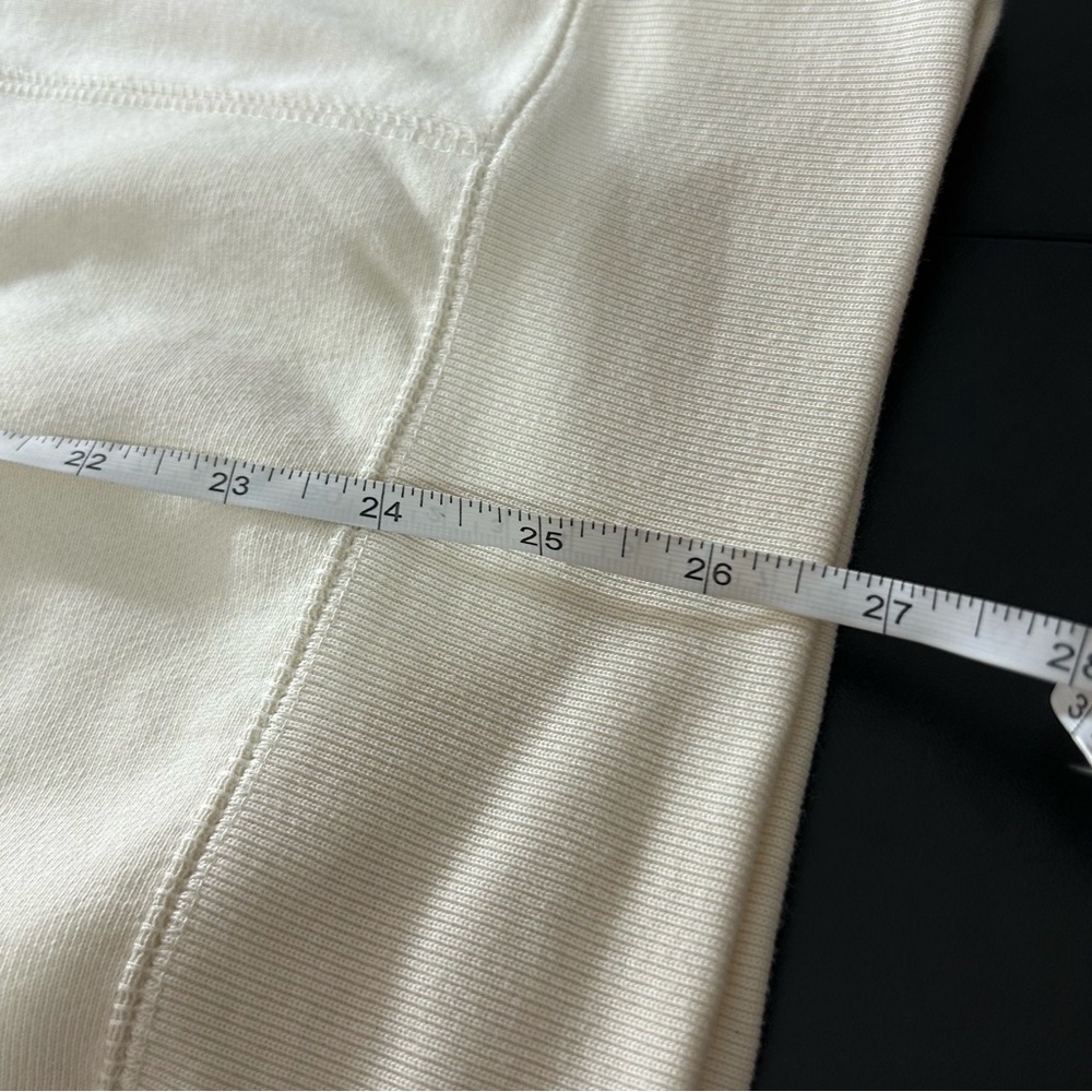 Adele Sweatshirt Women's Cream Hello It's Me Embroidered Concert Size Small - Picture 8 of 8